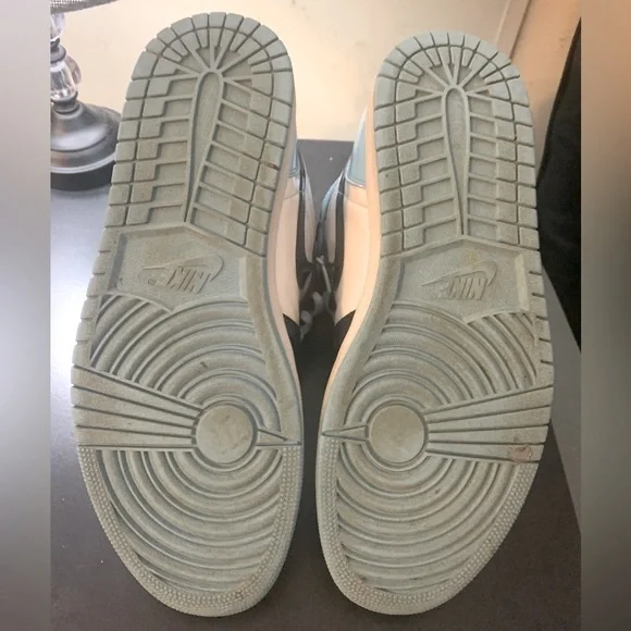 Air Jordan 1 Retro High OG “Blue Chill” - Picture 9 of 10
